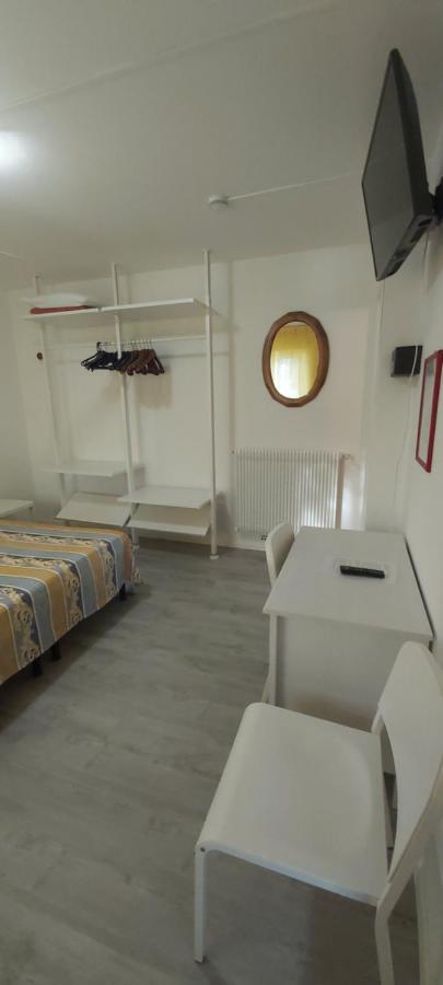 Hotel Casa Popi Малчезине Екстериор снимка