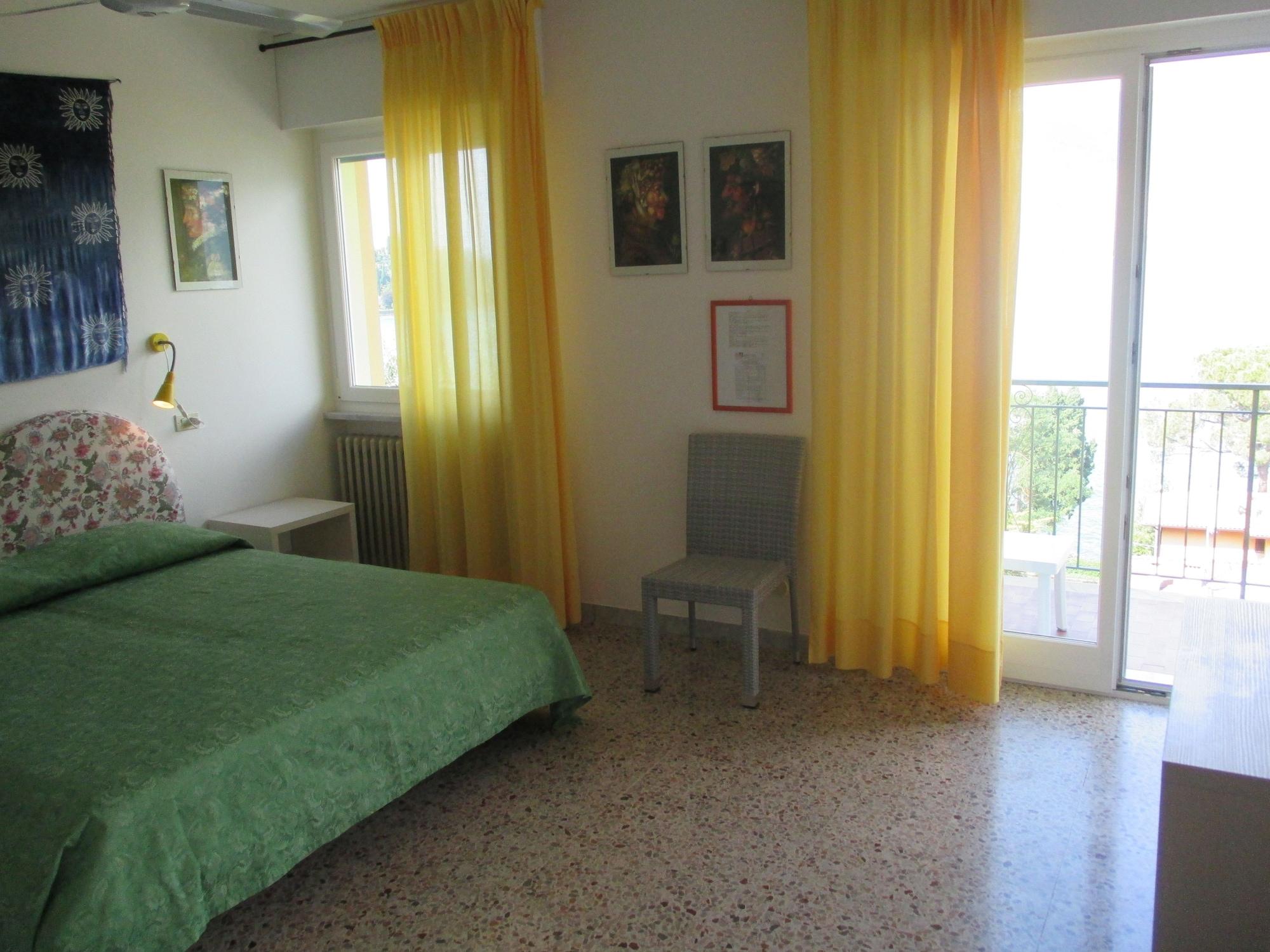 Hotel Casa Popi Малчезине Екстериор снимка
