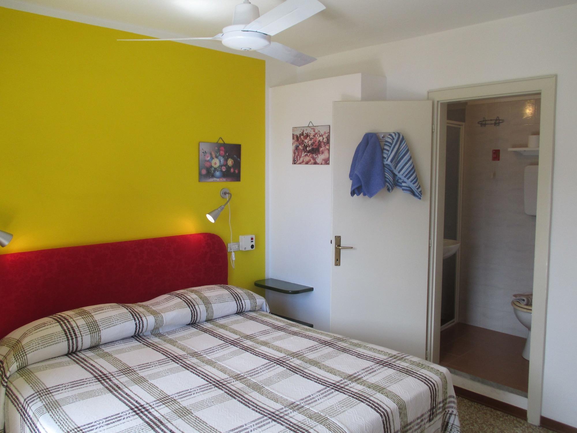 Hotel Casa Popi Малчезине Екстериор снимка