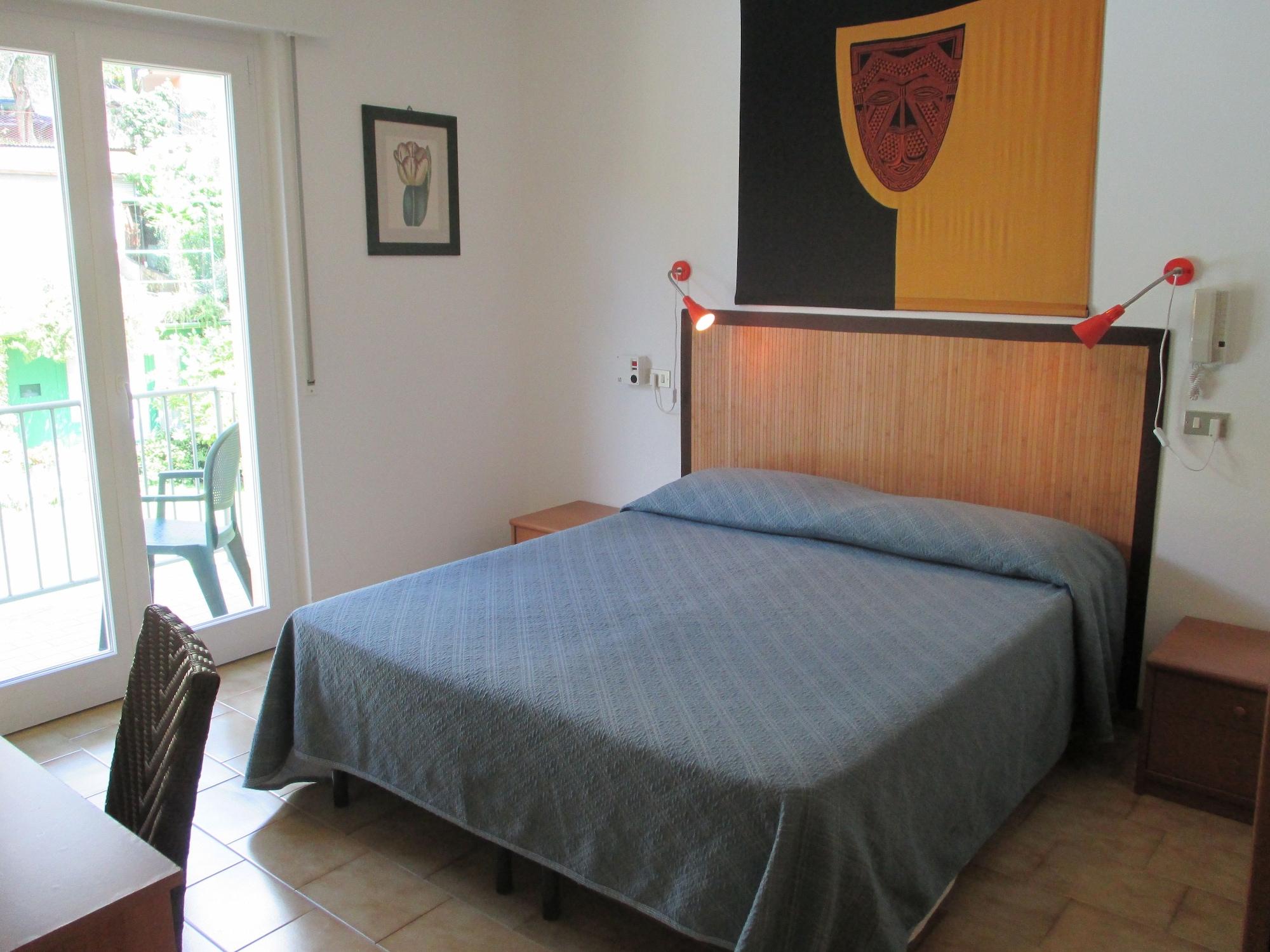 Hotel Casa Popi Малчезине Екстериор снимка