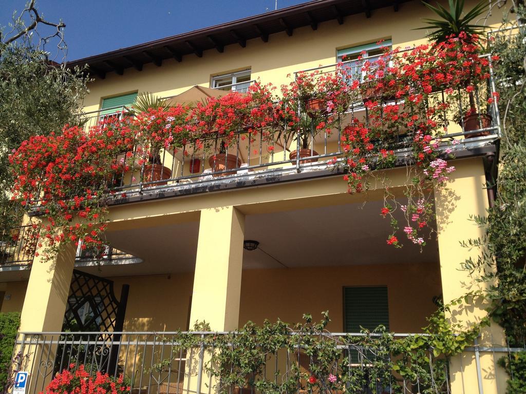Hotel Casa Popi Малчезине Екстериор снимка