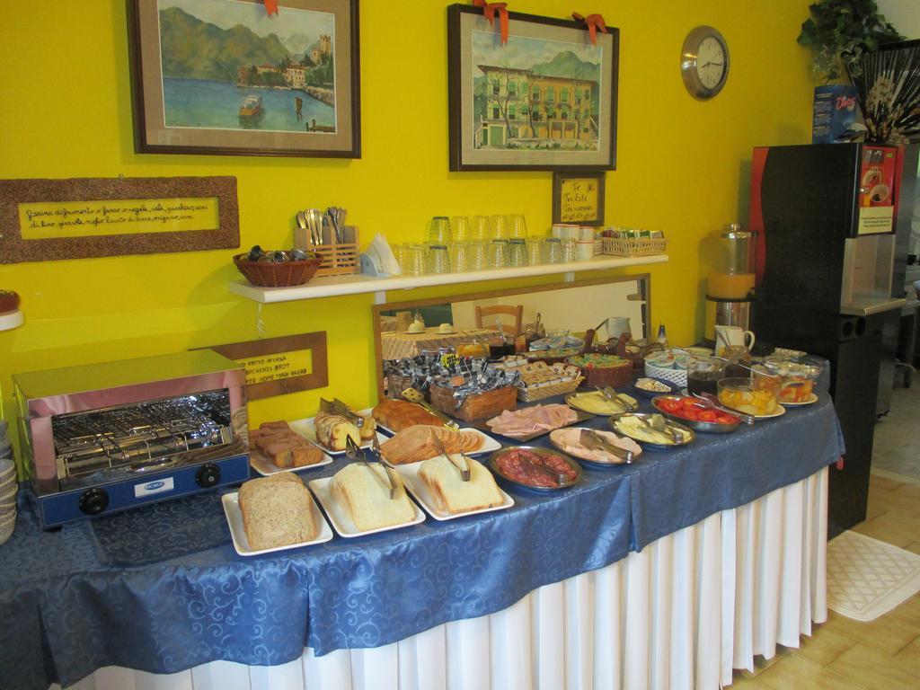 Hotel Casa Popi Малчезине Екстериор снимка