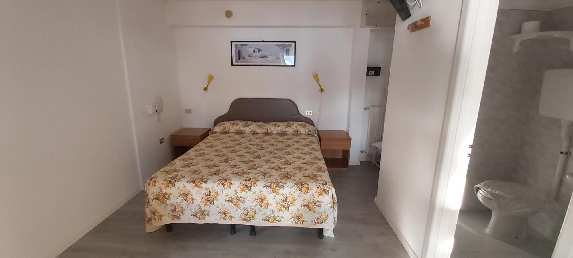 Hotel Casa Popi Малчезине Стая снимка