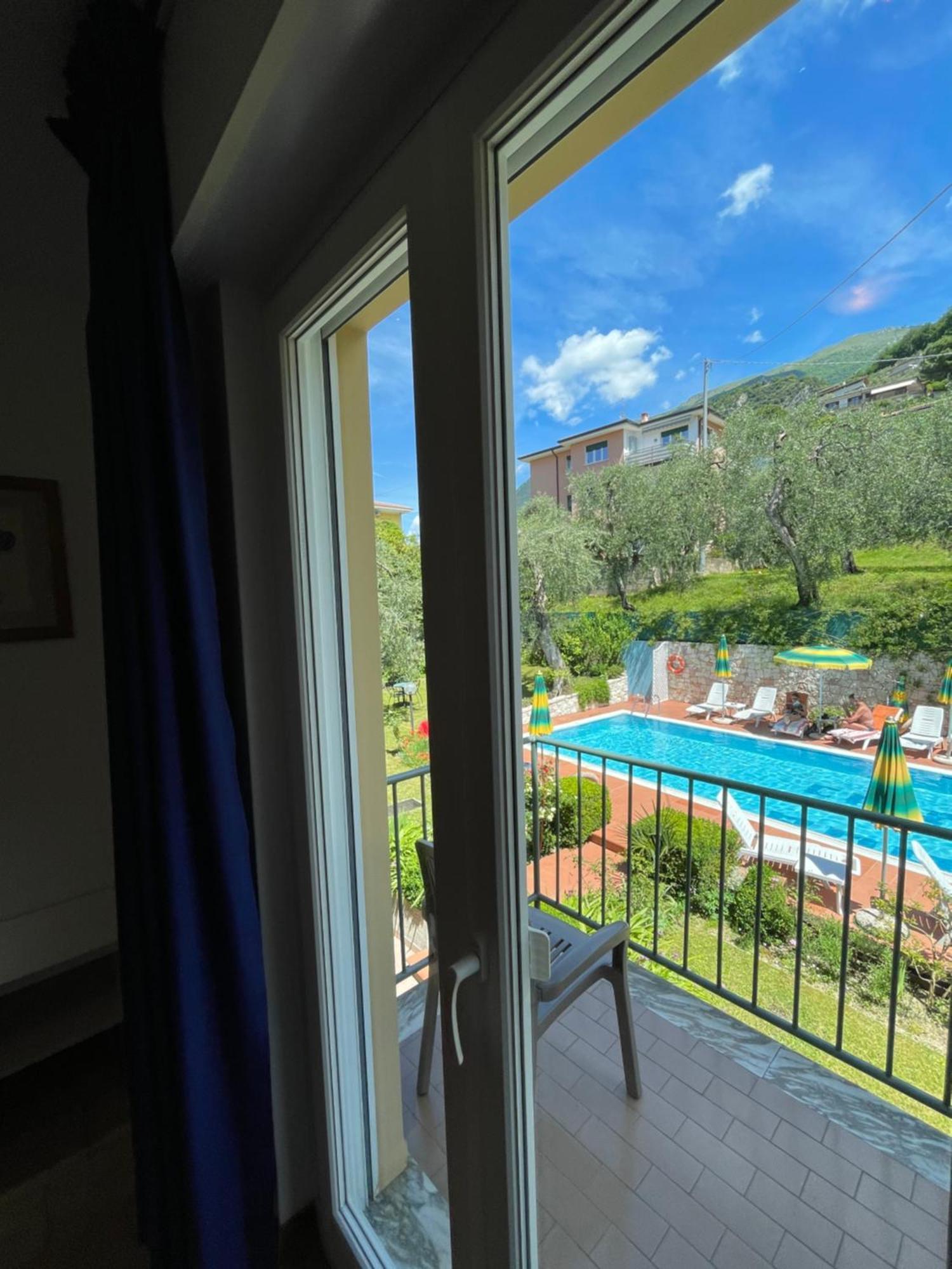 Hotel Casa Popi Малчезине Екстериор снимка