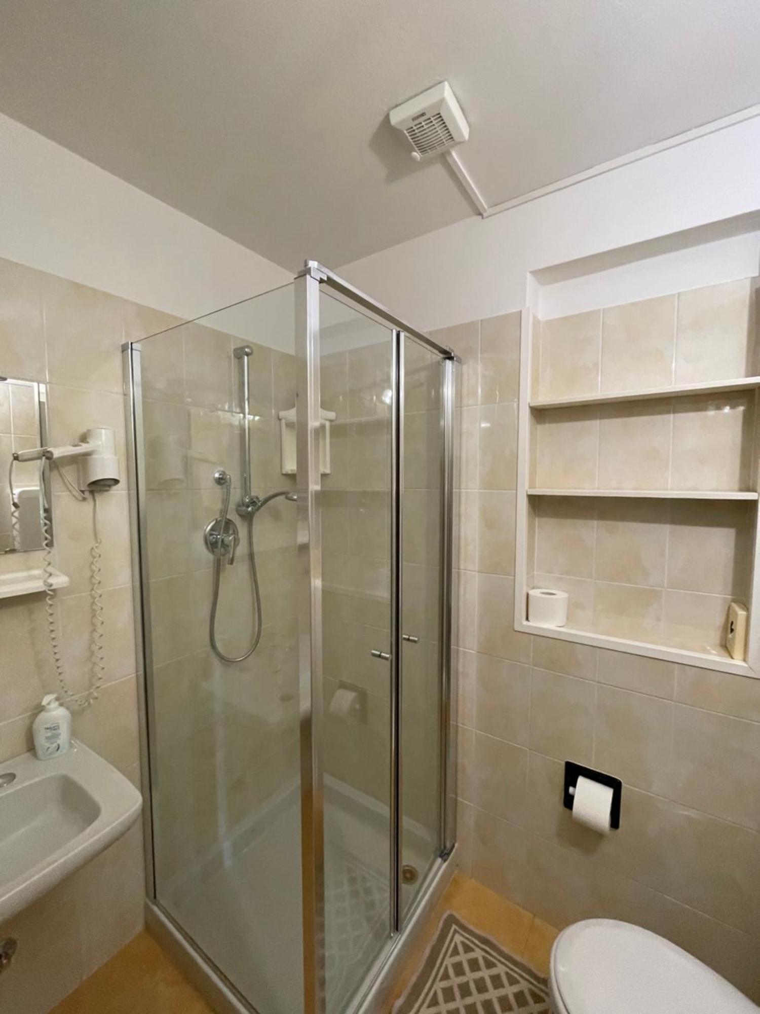 Hotel Casa Popi Малчезине Екстериор снимка