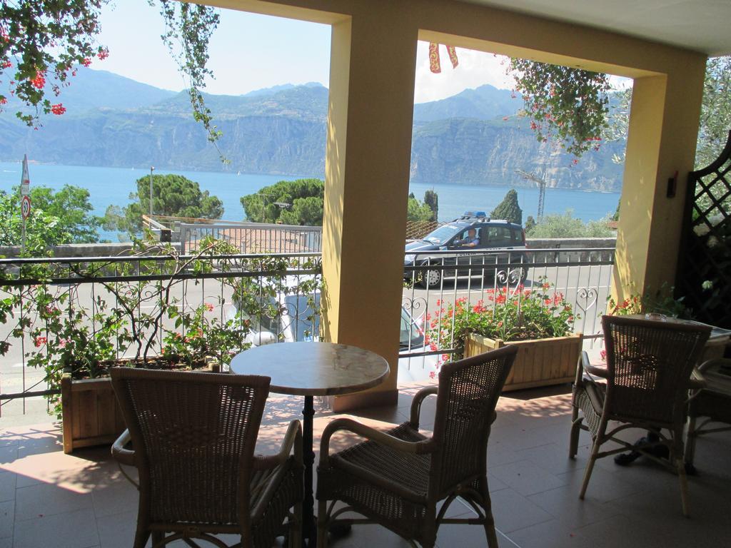 Hotel Casa Popi Малчезине Стая снимка