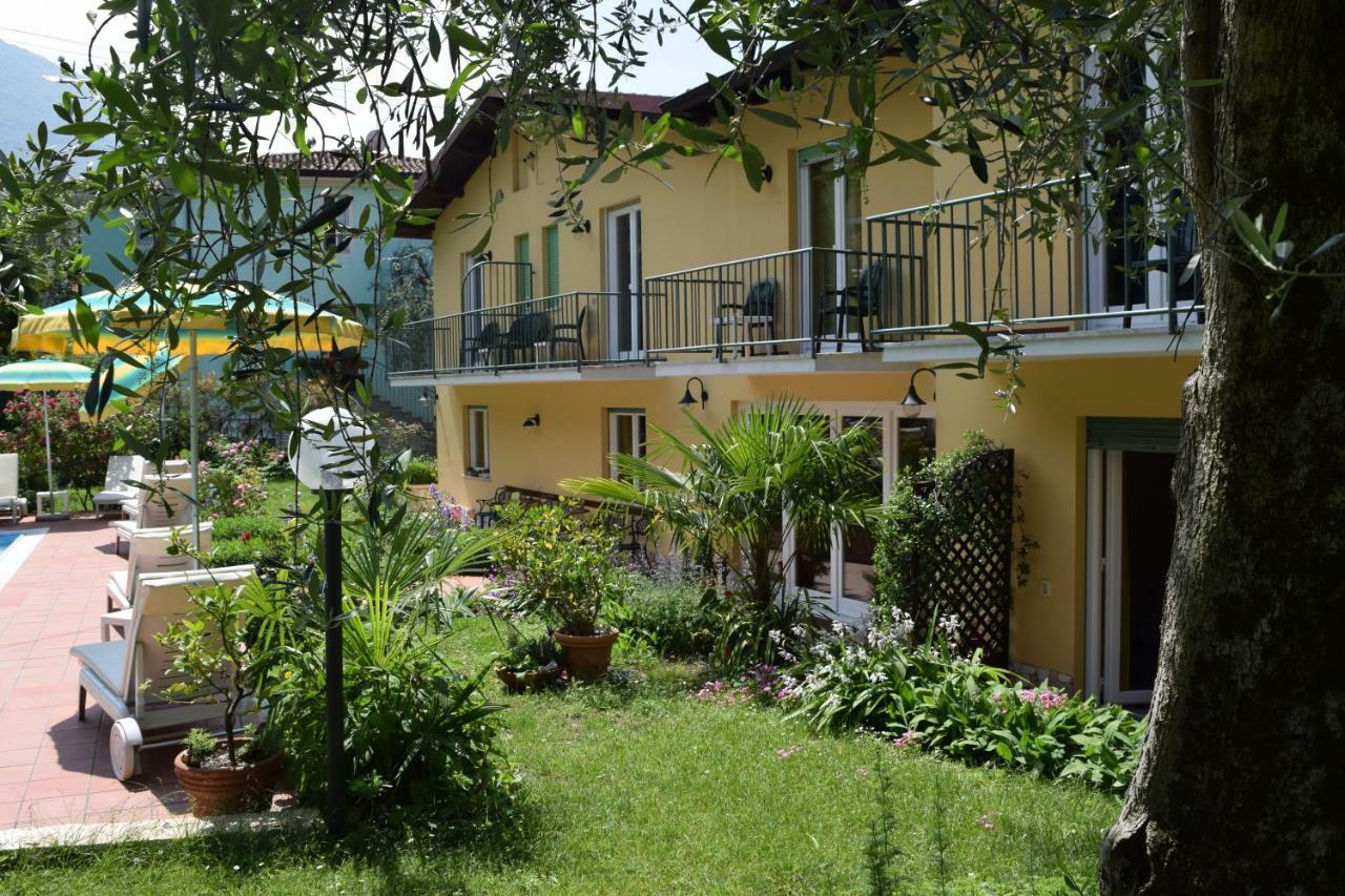 Hotel Casa Popi Малчезине Екстериор снимка