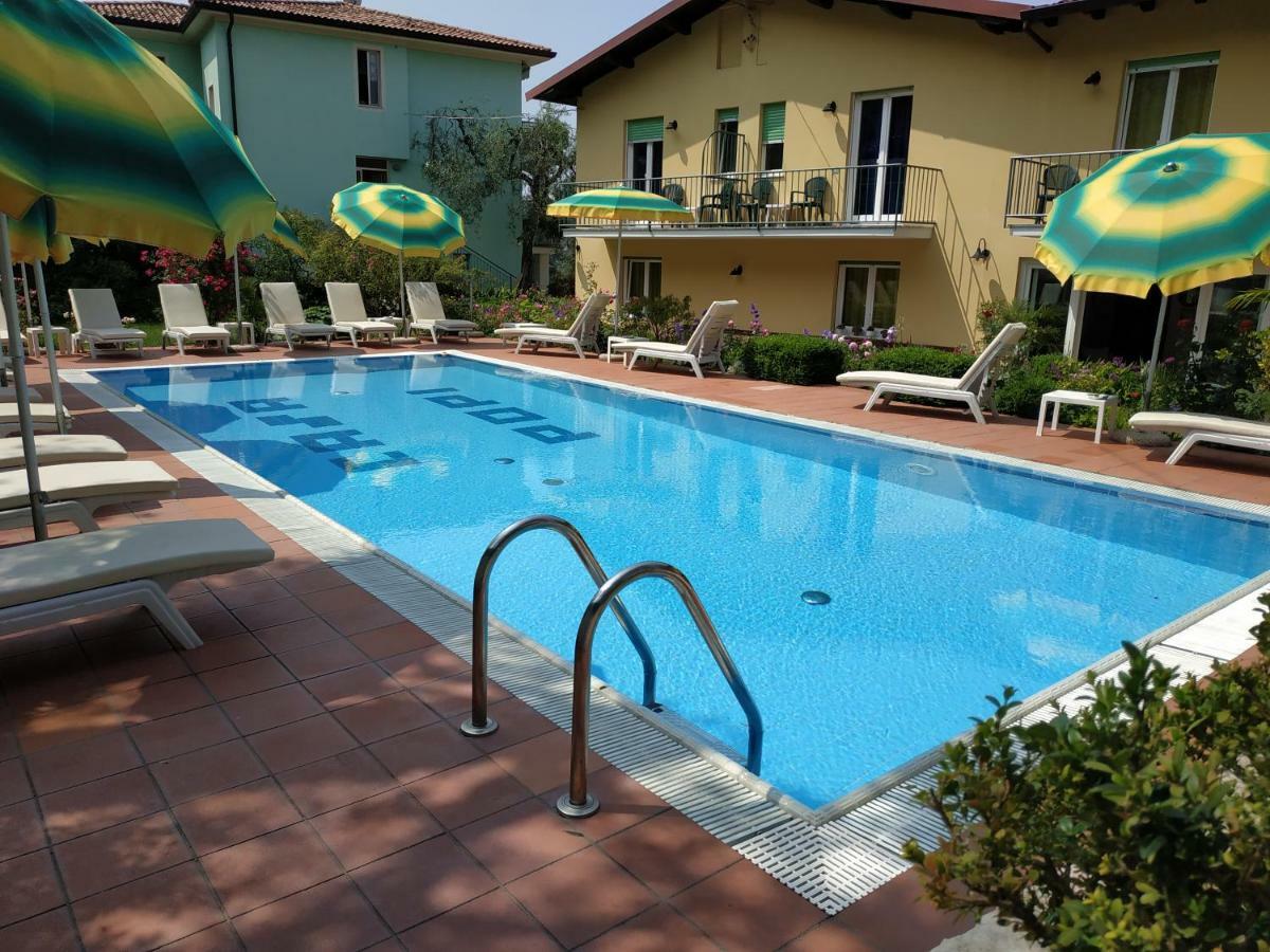 Hotel Casa Popi Малчезине Екстериор снимка