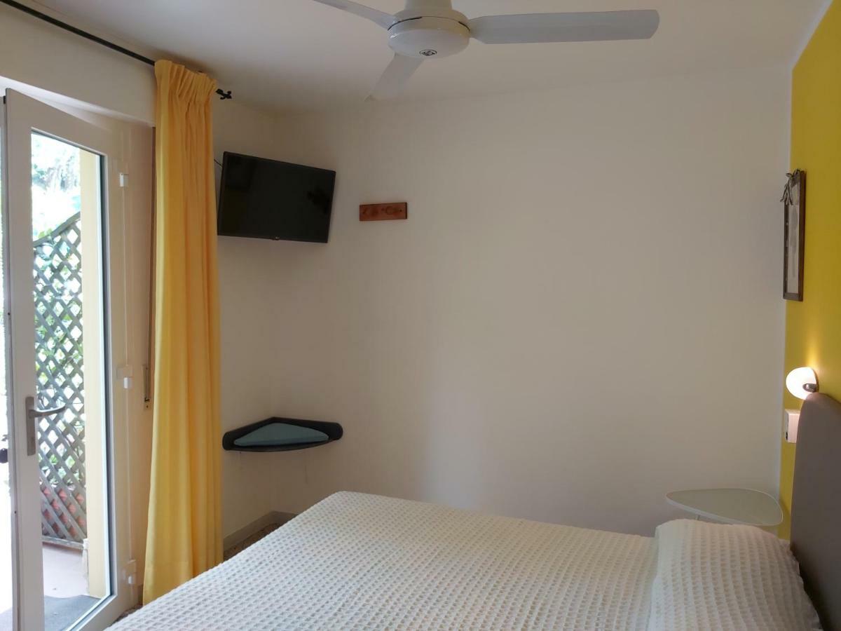 Hotel Casa Popi Малчезине Екстериор снимка